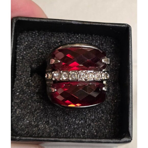 Cocktail Ring Red Multifaceted Glass & Rhinestones Rhodium Plated Size 6 - Picture 1 of 10
